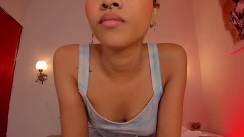 Snapshot of dani_skinny_ chatting on February 3, 5:56 pm Hi I am Dani online show from February 3, 5:56 pm