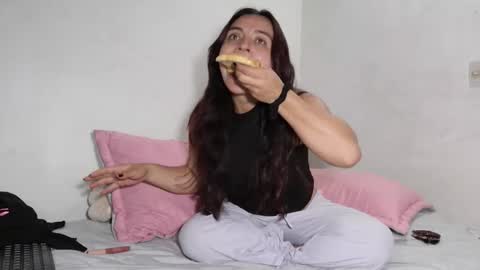 dani_widow online show from December 31, 3:12 am