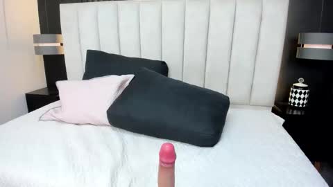 Snapshot of dania_moore_ chatting on February 13, 8:16 pm JANE online show from February 13, 8:16 pm