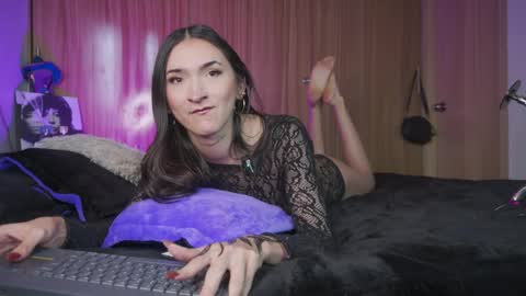 DANI independent model IG online show from March 18, 5:05 pm