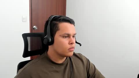 Snapshot of danicutexxx chatting on September 30, 6:57 pm danicutexxx online show from September 30, 6:57 pm