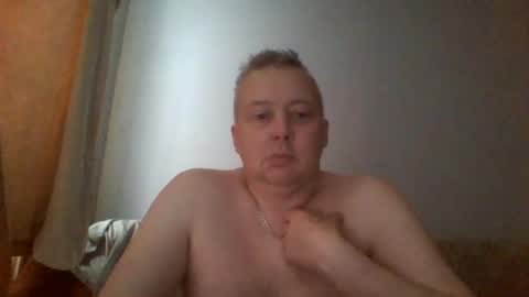 Snapshot of daniel0028 chatting on July 15, 10:20 am dan online show from July 15, 10:20 am