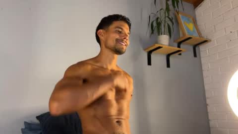 Snapshot of daniel0910s chatting on January 27, 1:05 am Daniel online show from January 27, 1:05 am