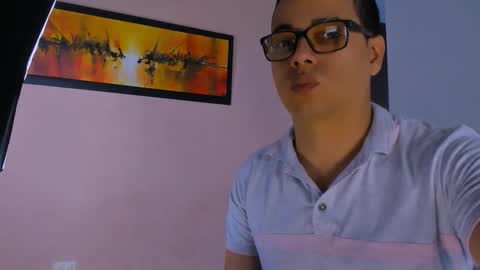 Snapshot of daniel_de_la_rose chatting on November 4, 12:15 pm Daniel online show from November 4, 12:15 pm