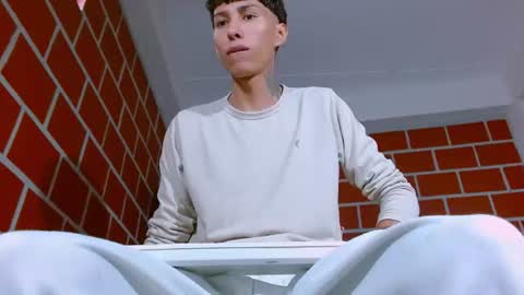 daniel_deluxx online show from June 14, 7:38 pm