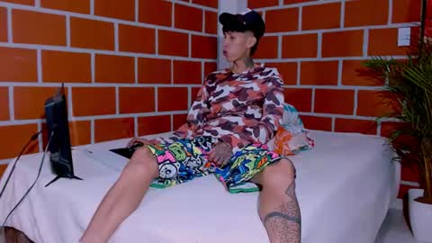 Snapshot of daniel_deluxx chatting on July 8, 1:10 am daniel_deluxx online show from July 8, 1:10 am