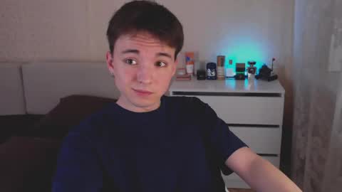 Snapshot of daniel_isaak chatting on May 9, 8:03 pm Daniel Jerry online show from May 9, 8:03 pm