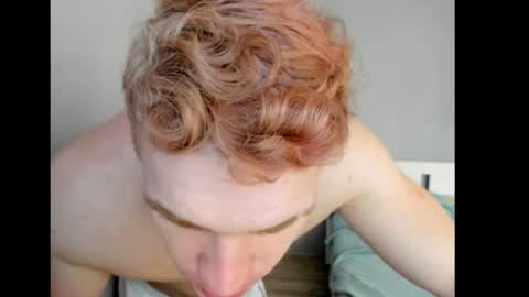 Snapshot of daniel_montecristo chatting on June 2, 11:12 am daniel_montecristo online show from June 2, 11:12 am