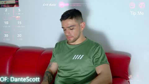 Snapshot of daniel_ova chatting on April 24, 6:43 pm Sexy Dani online show from April 24, 6:43 pm