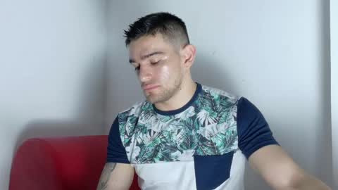 Snapshot of daniel_ova chatting on May 9, 12:21 pm Sexy Dani online show from May 9, 12:21 pm