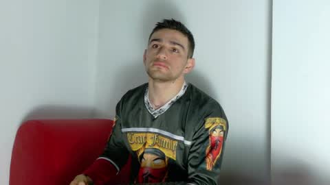 Snapshot of daniel_ova chatting on May 18, 12:22 pm Sexy Dani online show from May 18, 12:22 pm