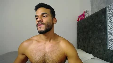 Snapshot of daniel_sherlock chatting on May 21, 11:34 pm Daniel Sherlock online show from May 21, 11:34 pm