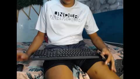 Snapshot of daniel_velez26 chatting on November 4, 4:06 pm daniel_velez26 online show from November 4, 4:06 pm