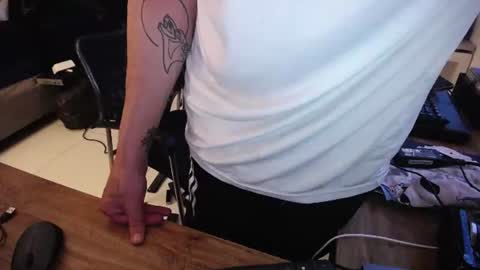 daniel_velez26 online show from June 11, 11:14 pm
