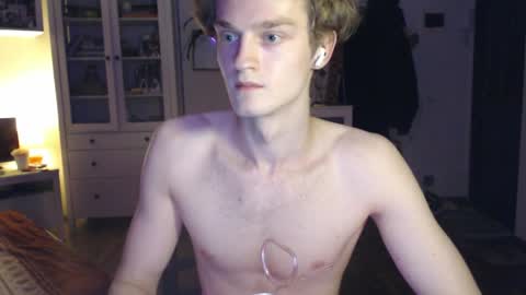Snapshot of daniel_yumm chatting on April 6, 5:47 pm Daniel online show from April 6, 5:47 pm