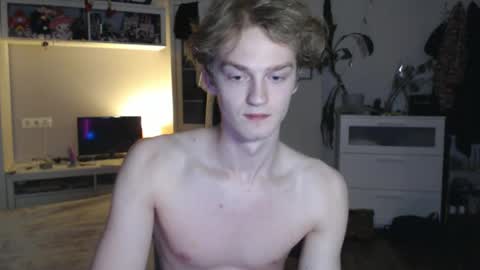 Snapshot of daniel_yumm chatting on April 15, 1:01 am Daniel online show from April 15, 1:01 am