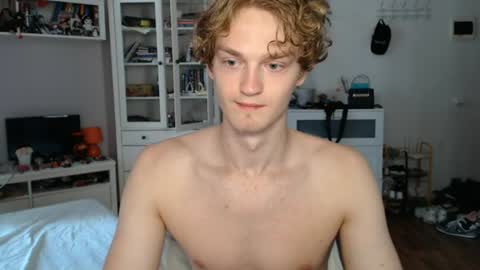 Snapshot of daniel_yumm chatting on June 29, 2:28 pm Daniel online show from June 29, 2:28 pm