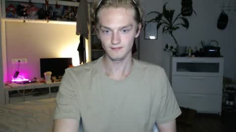 Snapshot of daniel_yumm chatting on July 5, 12:06 am Daniel online show from July 5, 12:06 am