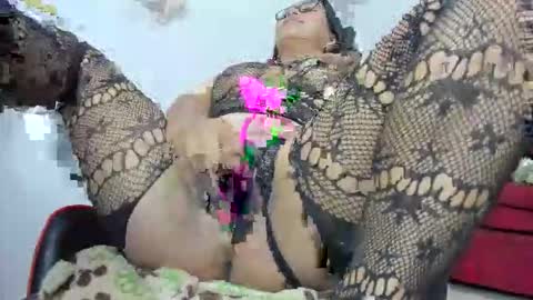 Snapshot of daniela_0514 chatting on February 18, 9:16 am daniela online show from February 18, 9:16 am