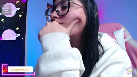 Snapshot of daniela_cute22 chatting on June 8, 4:18 pm DANIELA online show from June 8, 4:18 pm