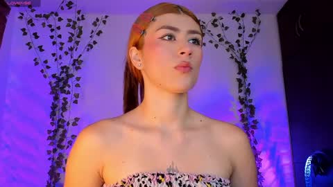 Snapshot of daniela_saenz1 chatting on January 23, 10:33 pm Dani Saenz online show from January 23, 10:33 pm