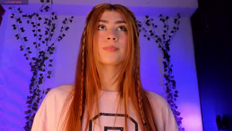 Snapshot of daniela_saenz1 chatting on January 27, 11:22 pm Dani Saenz online show from January 27, 11:22 pm