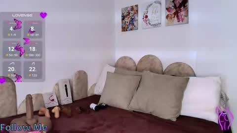 Snapshot of danielacortes03 chatting on October 25, 7:41 pm I think I will close this page please leave me a message if you want to know about me online show from October 25, 7:41 pm