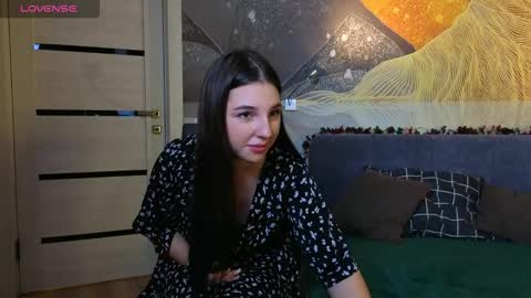 Snapshot of danielacrystal chatting on November 11, 4:18 pm Hi my name is Daniela Im new here but I really like to chat online show from November 11, 4:18 pm