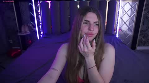 Snapshot of danielareign chatting on April 23, 12:51 pm danielareign online show from April 23, 12:51 pm