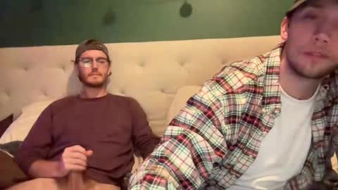 Snapshot of danielbishopxxx chatting on September 19, 1:40 am Daniel Bishop Mason online show from September 19, 1:40 am