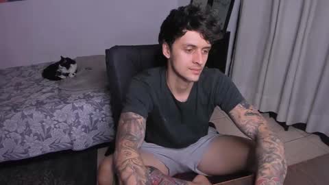 Daniele Bunny online show from February 3, 7:30 pm