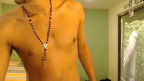 Snapshot of danielitopapii chatting on May 4, 2:24 pm danielitopapii online show from May 4, 2:24 pm