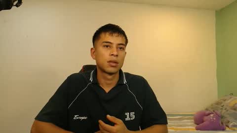 Snapshot of danielitopapii chatting on May 13, 5:54 pm danielitopapii online show from May 13, 5:54 pm