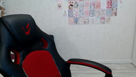 Snapshot of daniella_martin chatting on May 17, 12:30 am Daniella Martin online show from May 17, 12:30 am