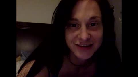 Snapshot of daniellbisous chatting on June 3, 4:59 am daniellbisous online show from June 3, 4:59 am