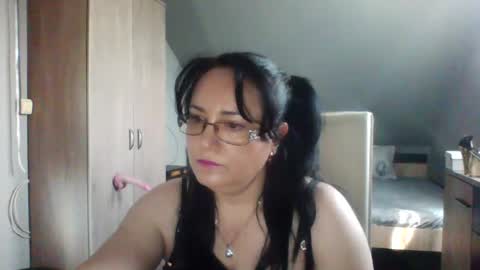 Danielle and Mattew online show from June 16, 7:33 am