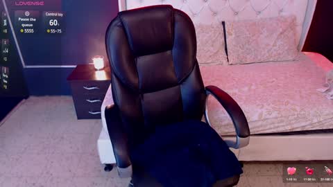 Snapshot of danielle_smithh chatting on January 15, 7:05 am Danielle Smith online show from January 15, 7:05 am