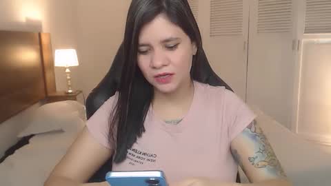 Snapshot of daniellerain chatting on March 10, 5:07 pm daniellerain online show from March 10, 5:07 pm