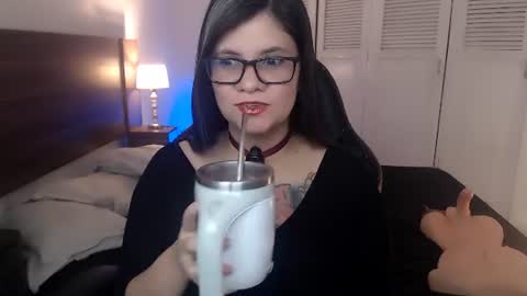 daniellerain online show from June 14, 2:20 am