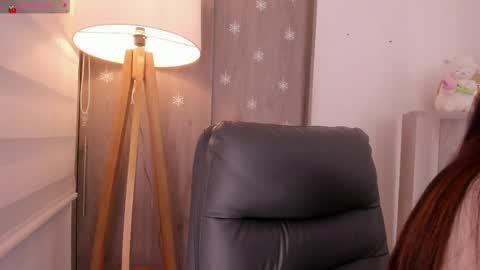 Snapshot of daniellerose_ chatting on June 3, 11:54 pm Danielle Rose online show from June 3, 11:54 pm