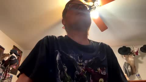 Snapshot of danielp_mod_cb chatting on February 5, 7:31 pm Daniel y. online show from February 5, 7:31 pm