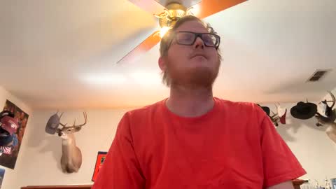 Snapshot of danielp_mod_cb chatting on March 10, 8:34 pm Daniel y. online show from March 10, 8:34 pm