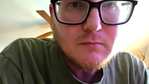 Snapshot of danielp_mod_cb chatting on October 20, 9:04 pm Daniel y. online show from October 20, 9:04 pm