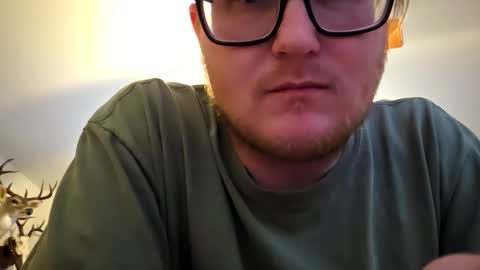 Daniel    y. online show from April 7, 10:31 pm