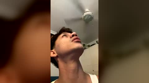 Snapshot of daniels_cruz chatting on June 23, 6:17 pm Daniels Cruz online show from June 23, 6:17 pm
