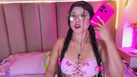 Snapshot of daniilove_ chatting on July 13, 4:15 am Danni online show from July 13, 4:15 am