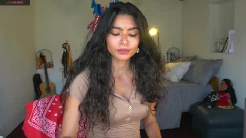 danalle .. online show from September 30, 9:09 pm