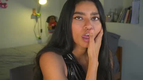 Snapshot of daniisla chatting on June 26, 7:29 pm danalle .. online show from June 26, 7:29 pm