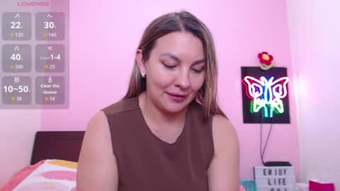 Snapshot of danika_bellaa chatting on June 22, 3:25 am K A R O L online show from June 22, 3:25 am