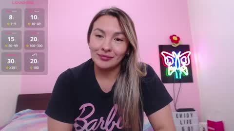 Snapshot of danika_bellaa chatting on July 18, 1:43 am K A R O L online show from July 18, 1:43 am